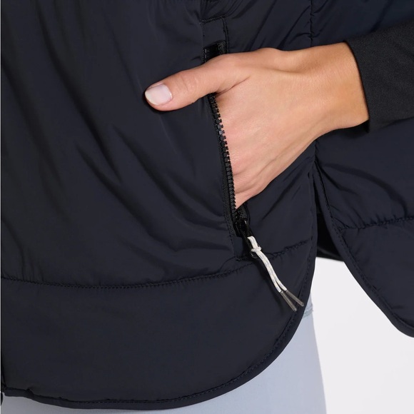 Vuori Canyon Insulated Vest Black NWT - Picture 4 of 5